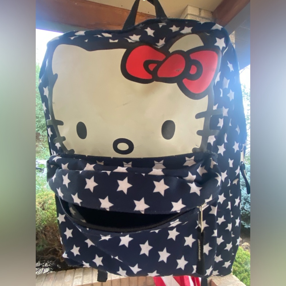 Loungefly Hello Kitty backpack - Picture 8 of 8